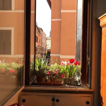 Room For Rent In Rome Trastevere Exterior photo
