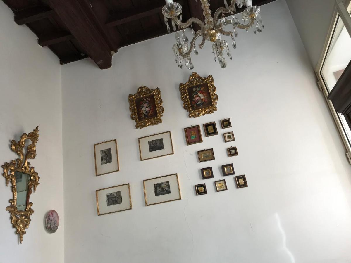 Room For Rent In Rome Trastevere Exterior photo